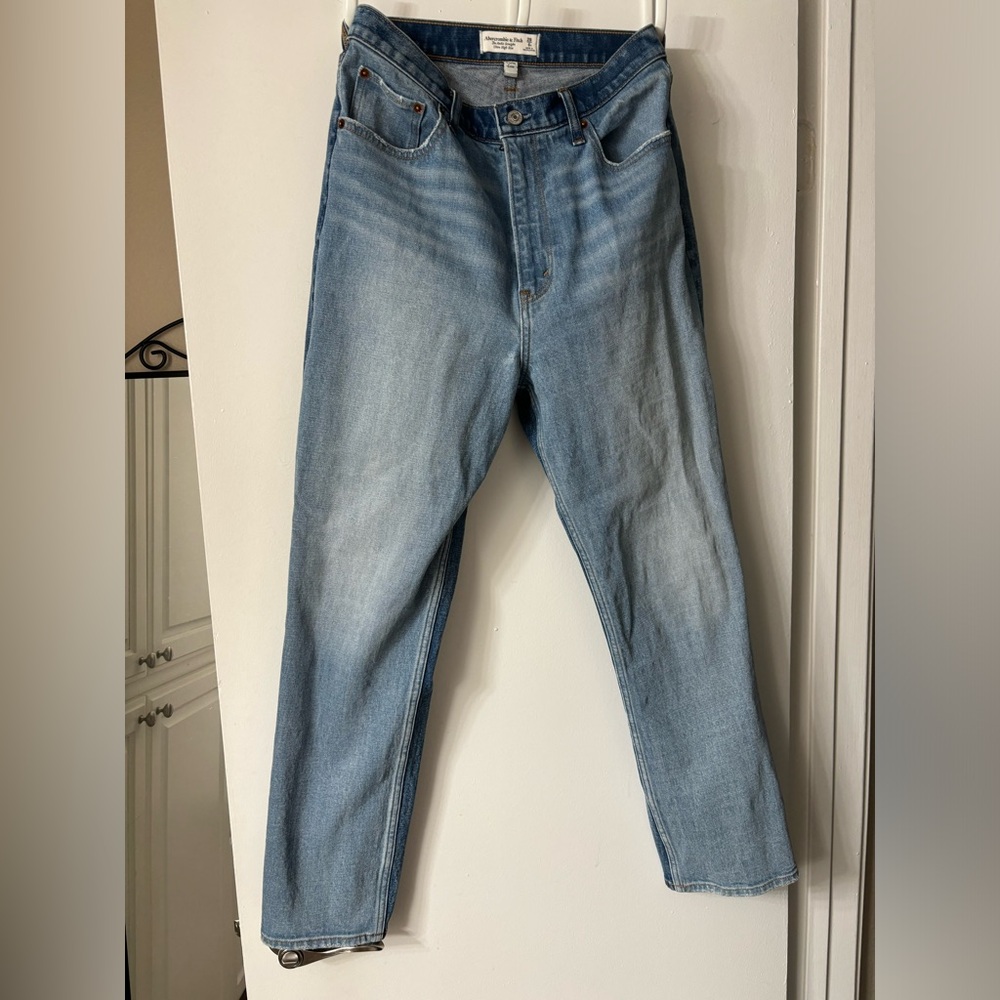 Abercrombie Curve Love Ankle Straight Ultra High Rise Size 28/6R